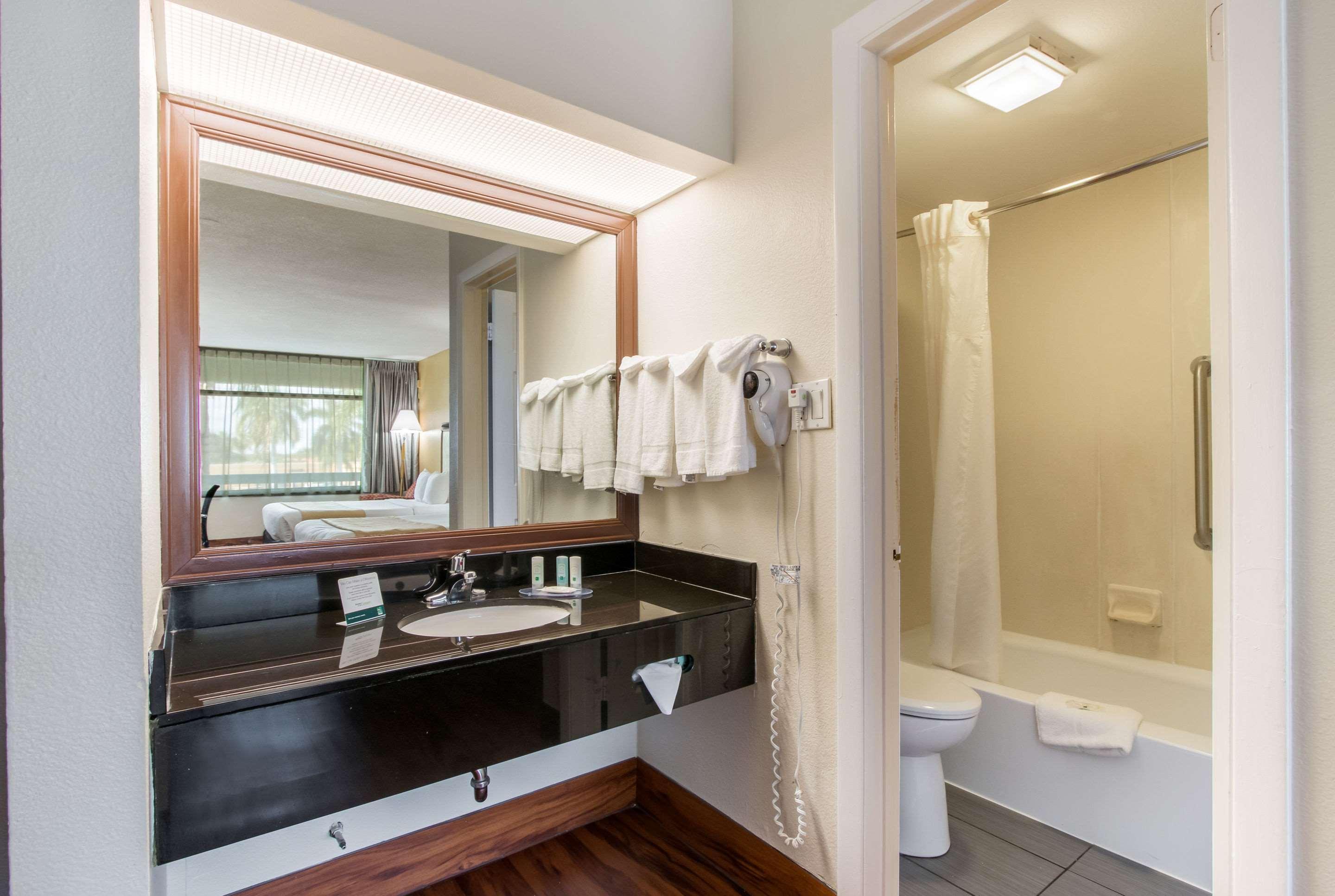 Quality Inn Boca Raton University Area מראה חיצוני תמונה