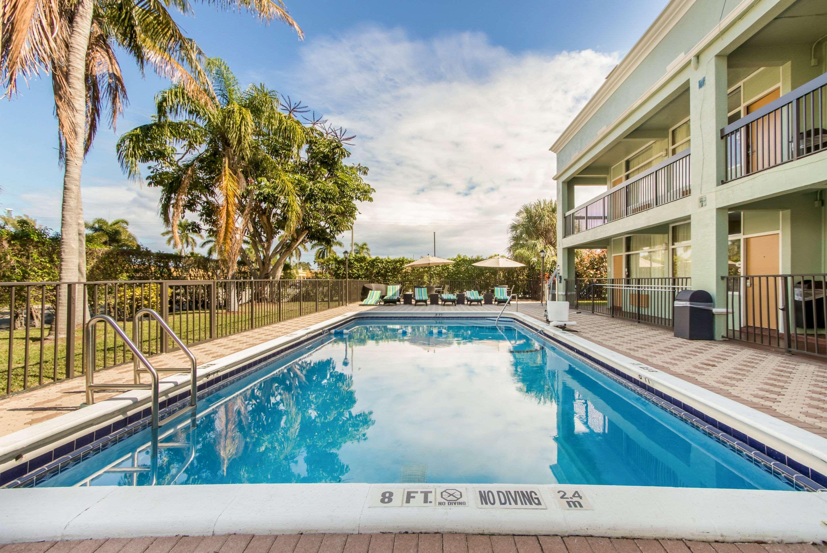 Quality Inn Boca Raton University Area מראה חיצוני תמונה
